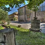Ai Due Laghi