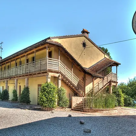 Ai Due Laghi