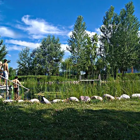 Ai Due Laghi 컨트리하우스 *