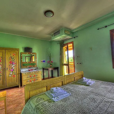 Ai Due Laghi 컨트리하우스 *