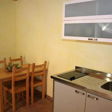 Ai Due Laghi